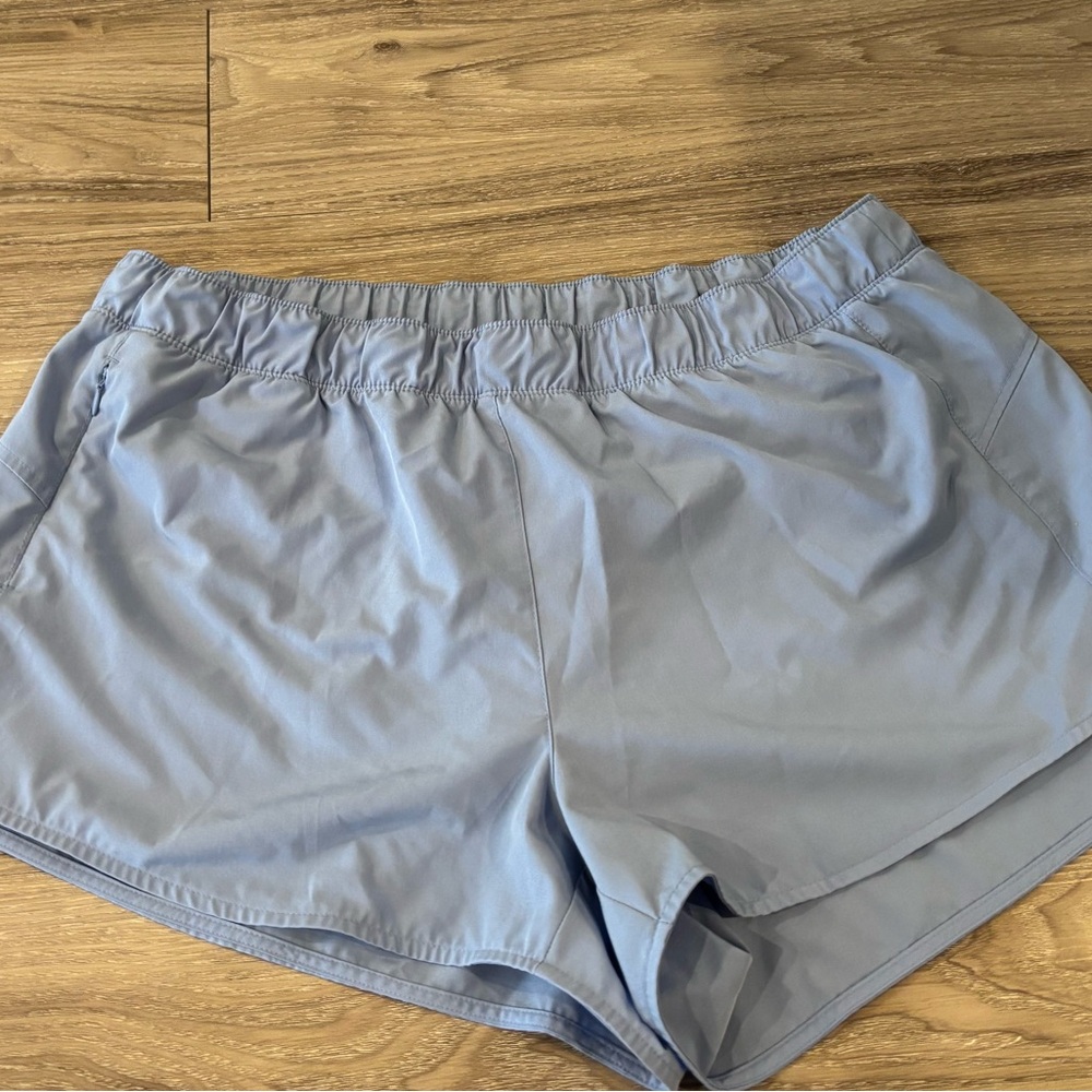 OLD NAVY- Mid-Rise StretchTech Run Shorts - 3” Inseam
